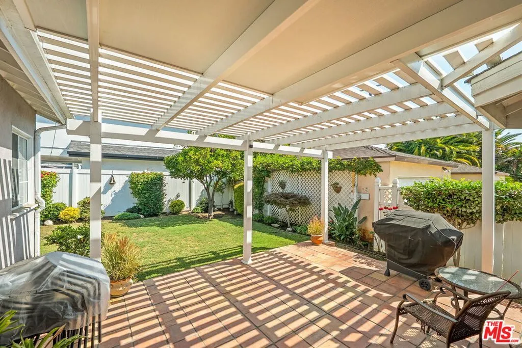 2810 Tilden Avenue, Los Angeles, California 90064 home-pic-40