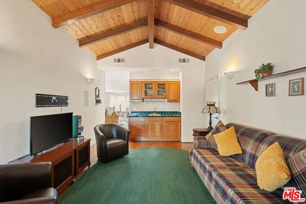 2810 Tilden Avenue, Los Angeles, California 90064 home-pic-16