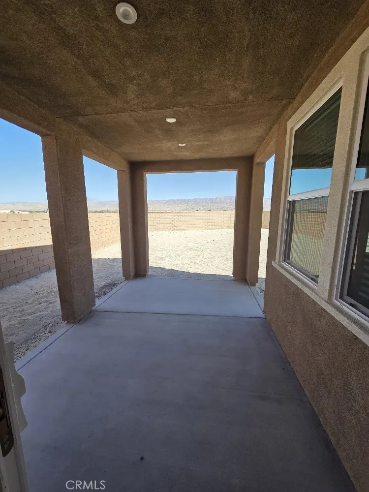 73690 Raphael Drive, Palm Desert, California 92211 home-pic-9