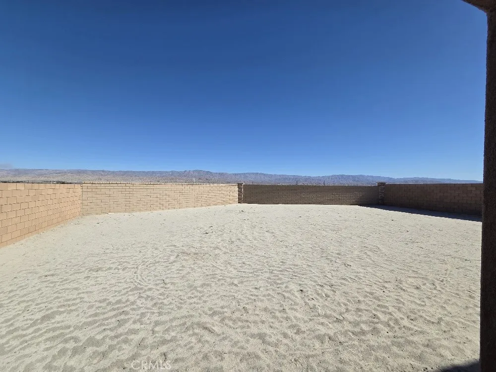 73690 Raphael Drive, Palm Desert, California 92211 home-pic-10