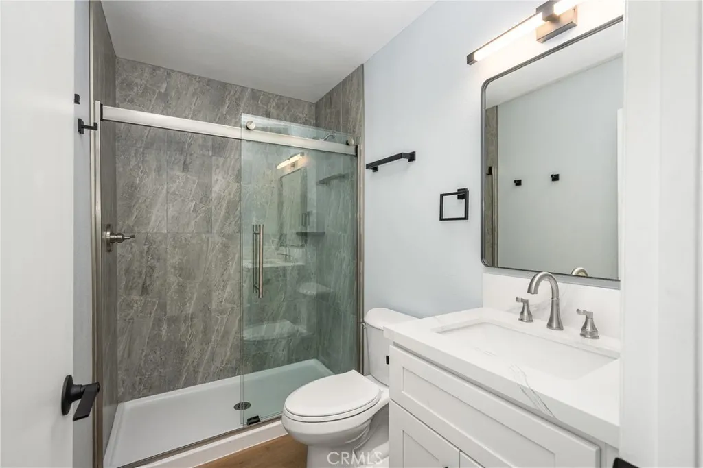 14375 Majorca Avenue, Irvine, California 92606 home-pic-25