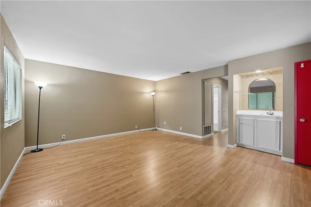 1000 Central 8, Riverside, California 92507 home-pic-8