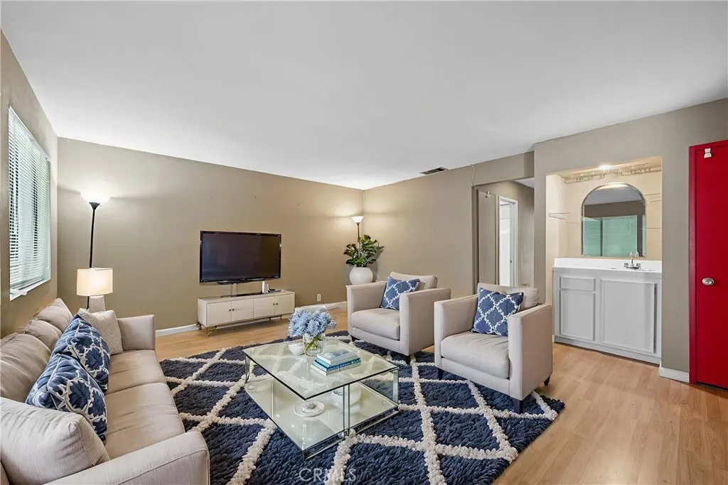 1000 Central 8, Riverside, California 92507 home-pic-1