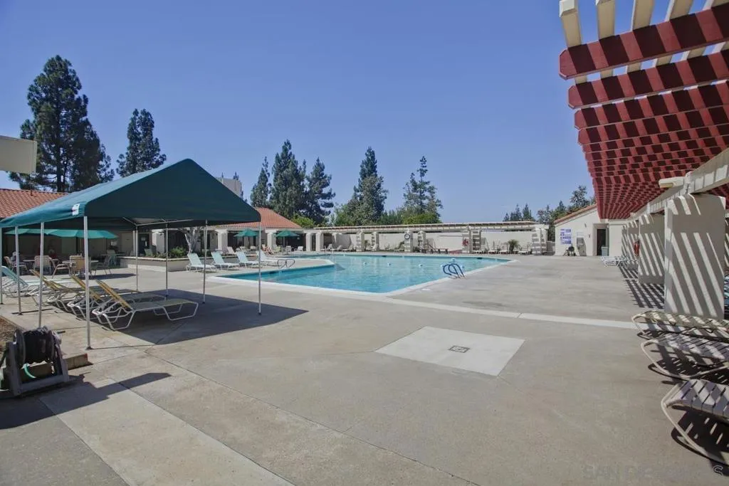 17604 Camino Ancho, San Diego, California 92128 home-pic-32