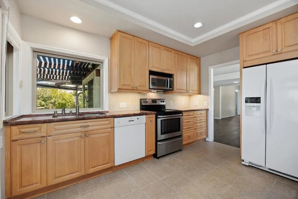 17604 Camino Ancho, San Diego, California 92128 home-pic-8