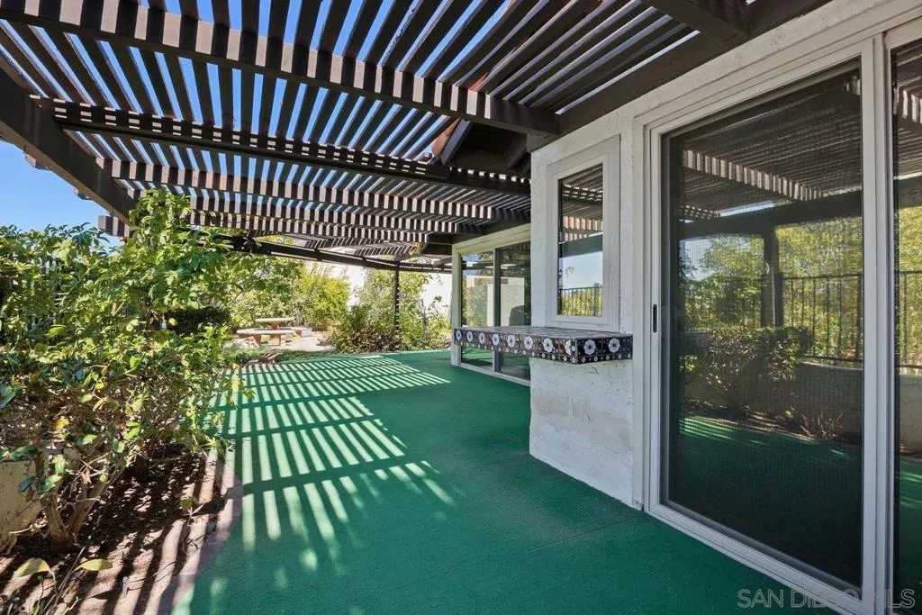 17604 Camino Ancho, San Diego, California 92128 home-pic-24