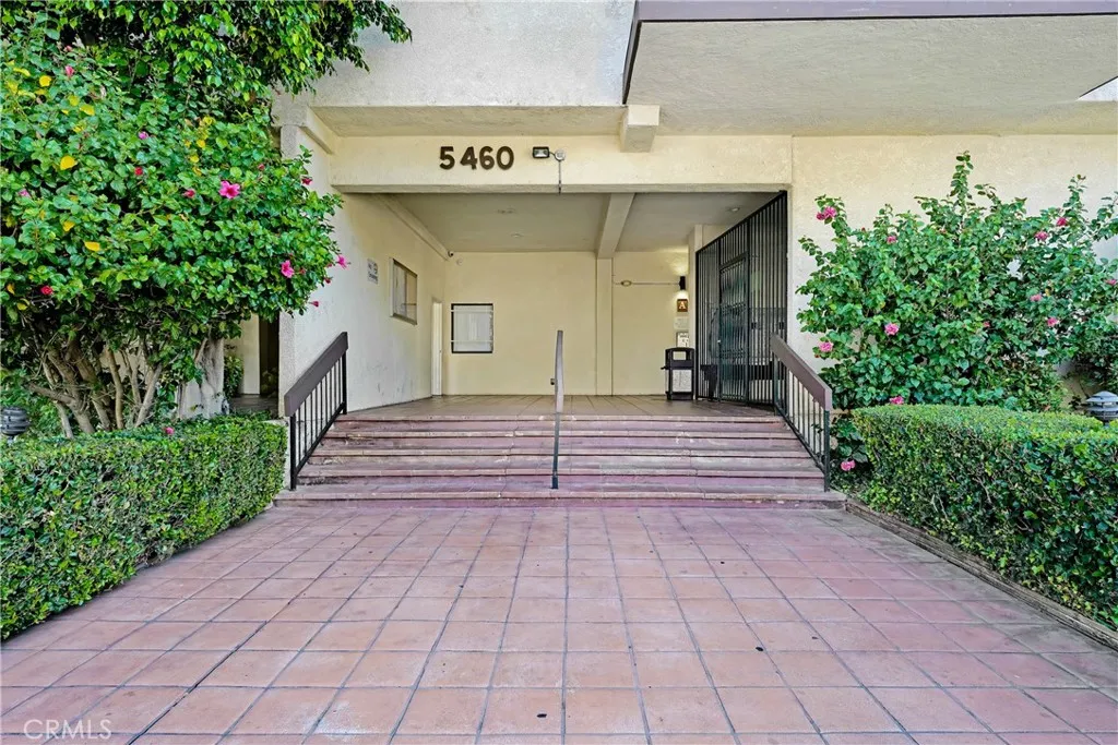 5460 White Oak G213, Encino, California 91316 home-pic-14