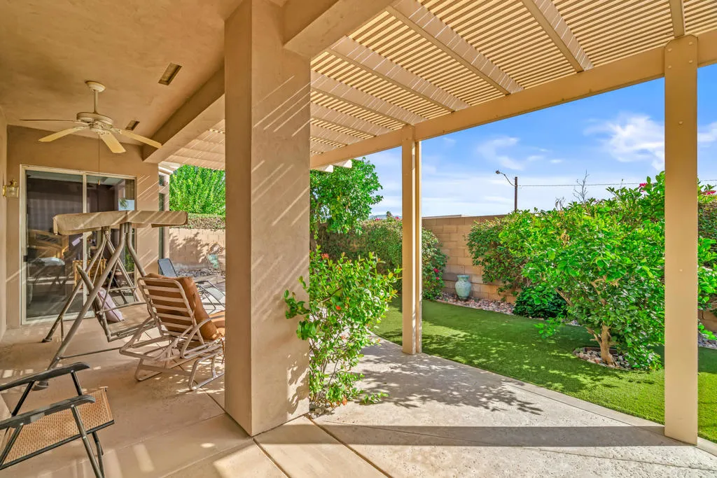 43774 Royal Saint George Drive, Indio, California 92201 home-pic-32