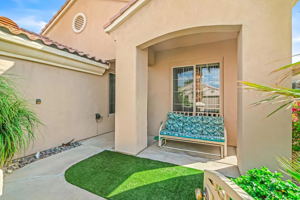 43774 Royal Saint George Drive, Indio, California 92201 home-pic-4