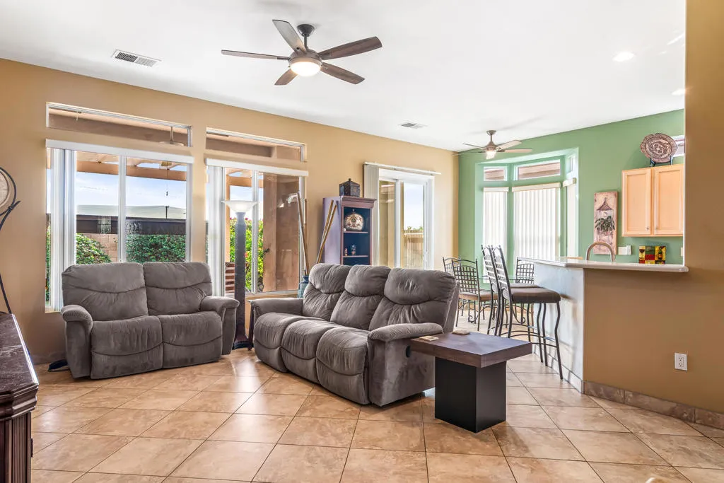 43774 Royal Saint George Drive, Indio, California 92201 home-pic-11