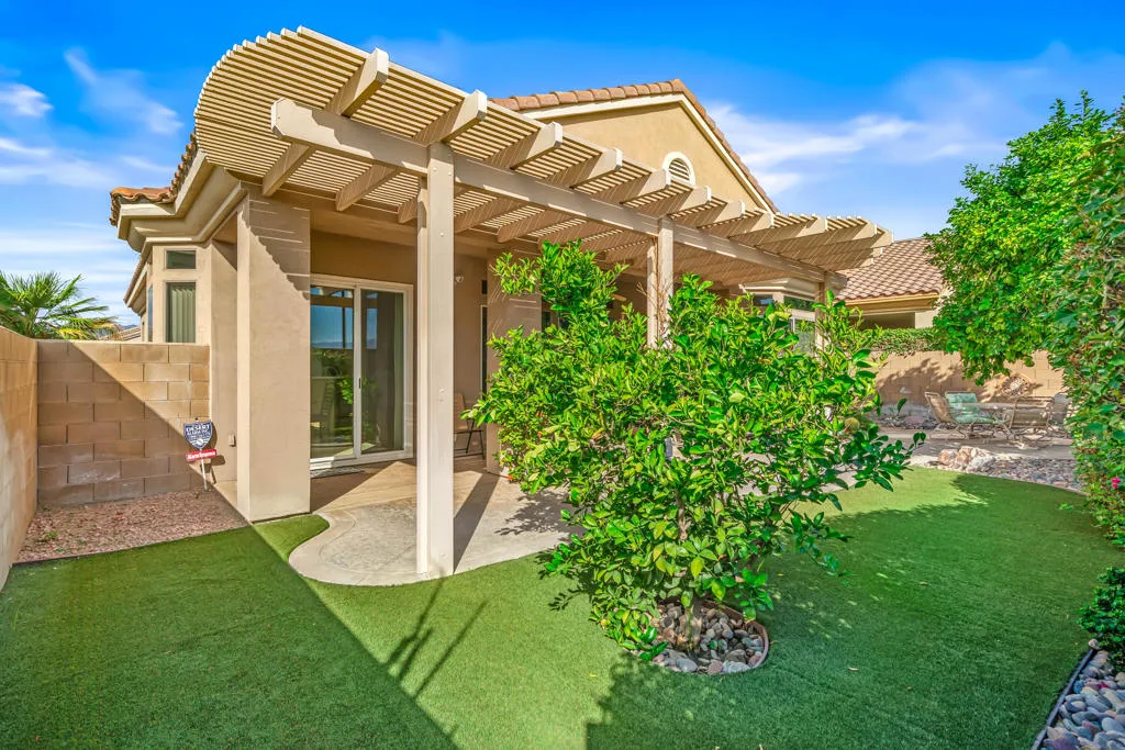 43774 Royal Saint George Drive, Indio, California 92201 home-pic-31