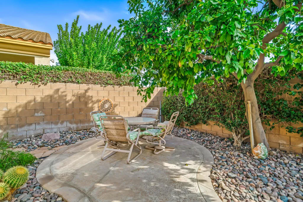 43774 Royal Saint George Drive, Indio, California 92201 home-pic-35