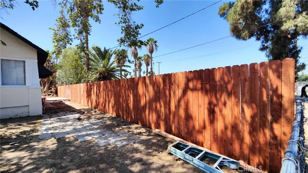 1680 Oxford, Riverside, California 92507 home-pic-22