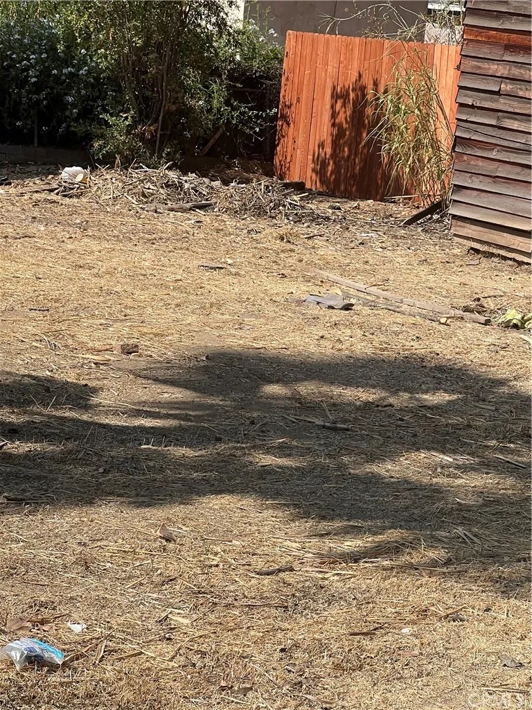 1680 Oxford, Riverside, California 92507 home-pic-27