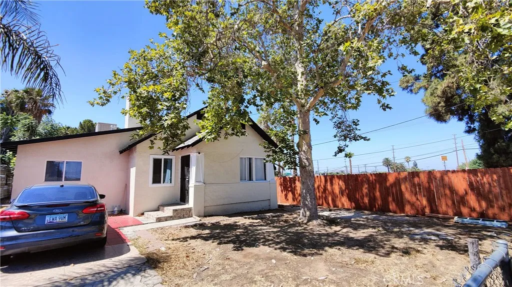 1680 Oxford, Riverside, California 92507 home-pic-23