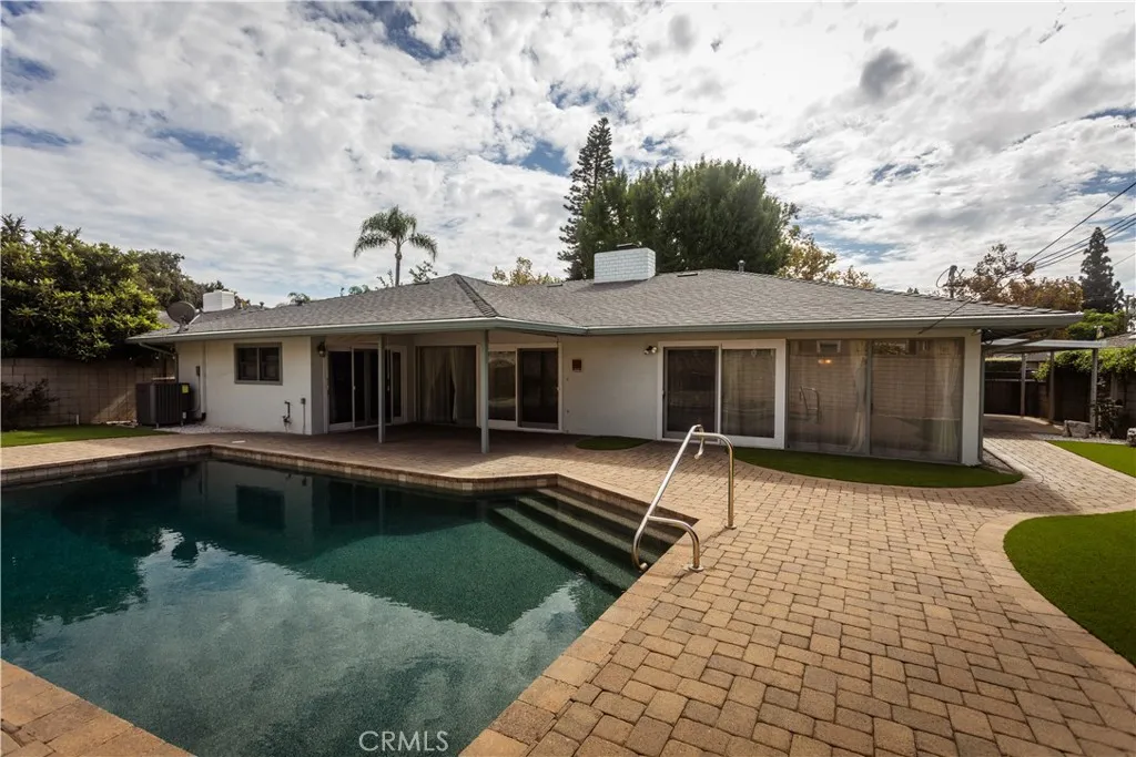 521 W Memory, Santa Ana, California 92706 home-pic-10