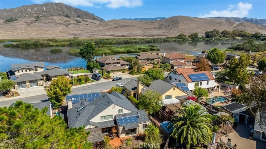 1129 Vista Del Lago, San Luis Obispo, California 93405