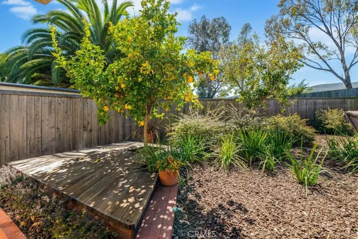1129 Vista Del Lago, San Luis Obispo, California 93405