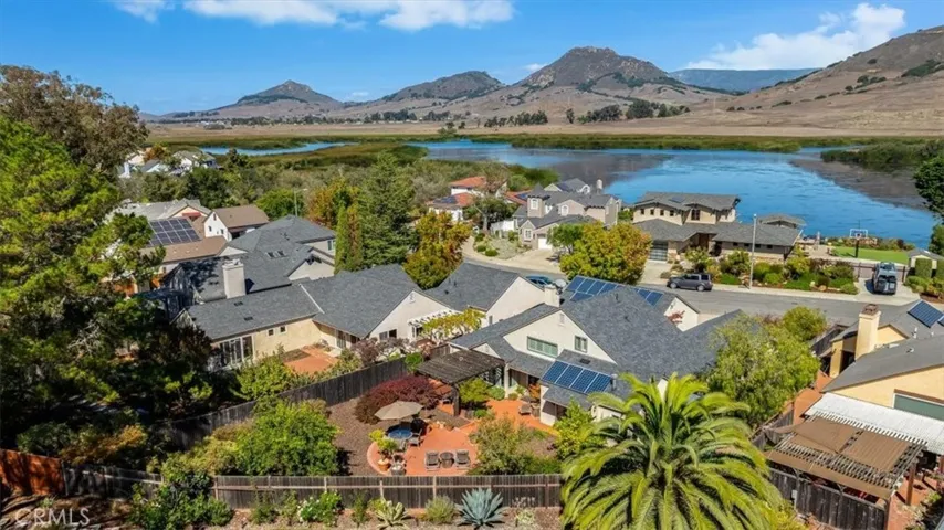 1129 Vista Del Lago, San Luis Obispo, California 93405