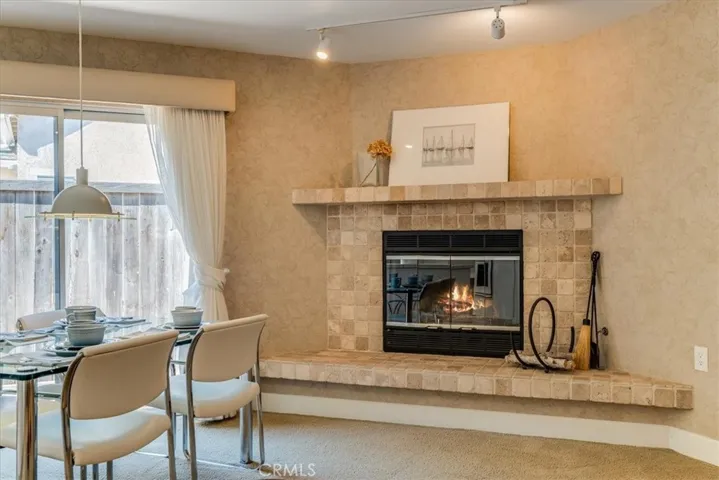 1129 Vista Del Lago, San Luis Obispo, California 93405