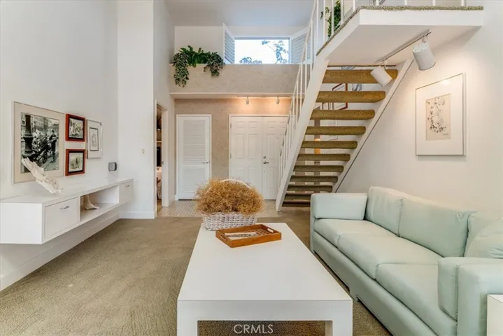 1129 Vista Del Lago, San Luis Obispo, California 93405