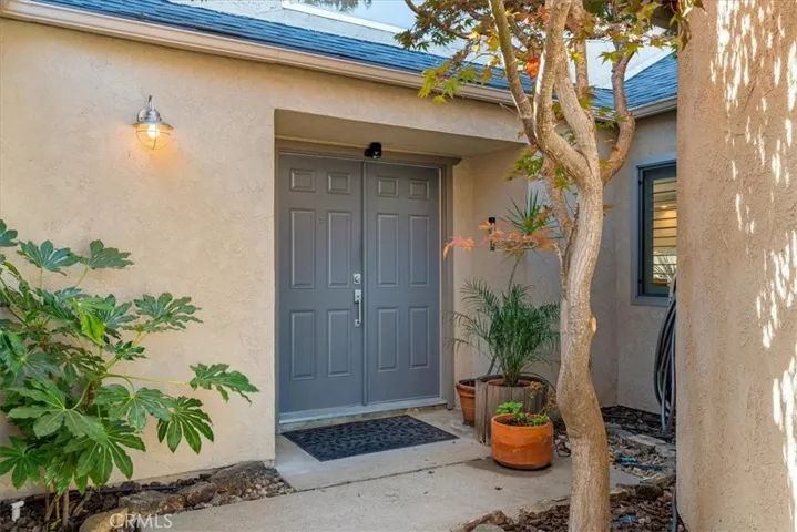 1129 Vista Del Lago, San Luis Obispo, California 93405