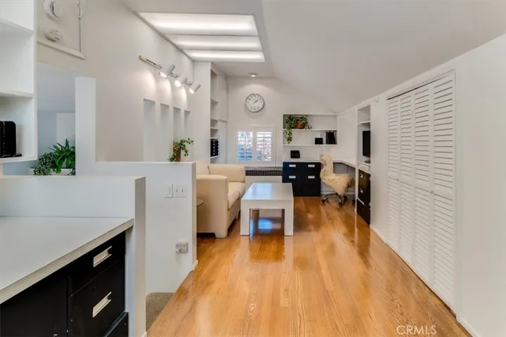 1129 Vista Del Lago, San Luis Obispo, California 93405