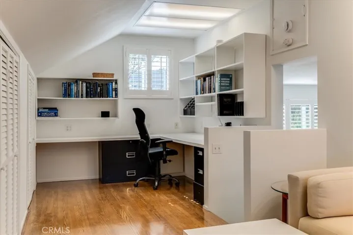 1129 Vista Del Lago, San Luis Obispo, California 93405