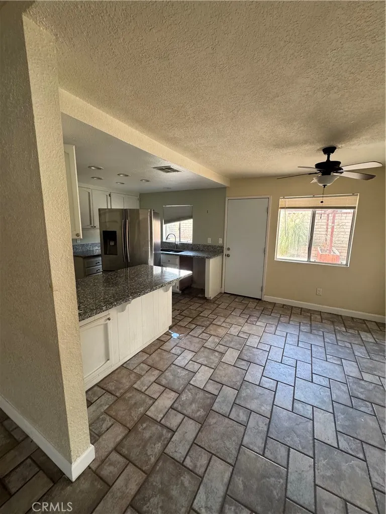 2505 Rosemary Lane, San Bernardino, California 92407 home-pic-7