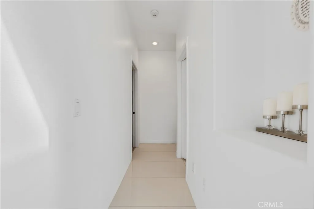 6997 Sale Avenue, West Hills, California 91307 home-pic-46