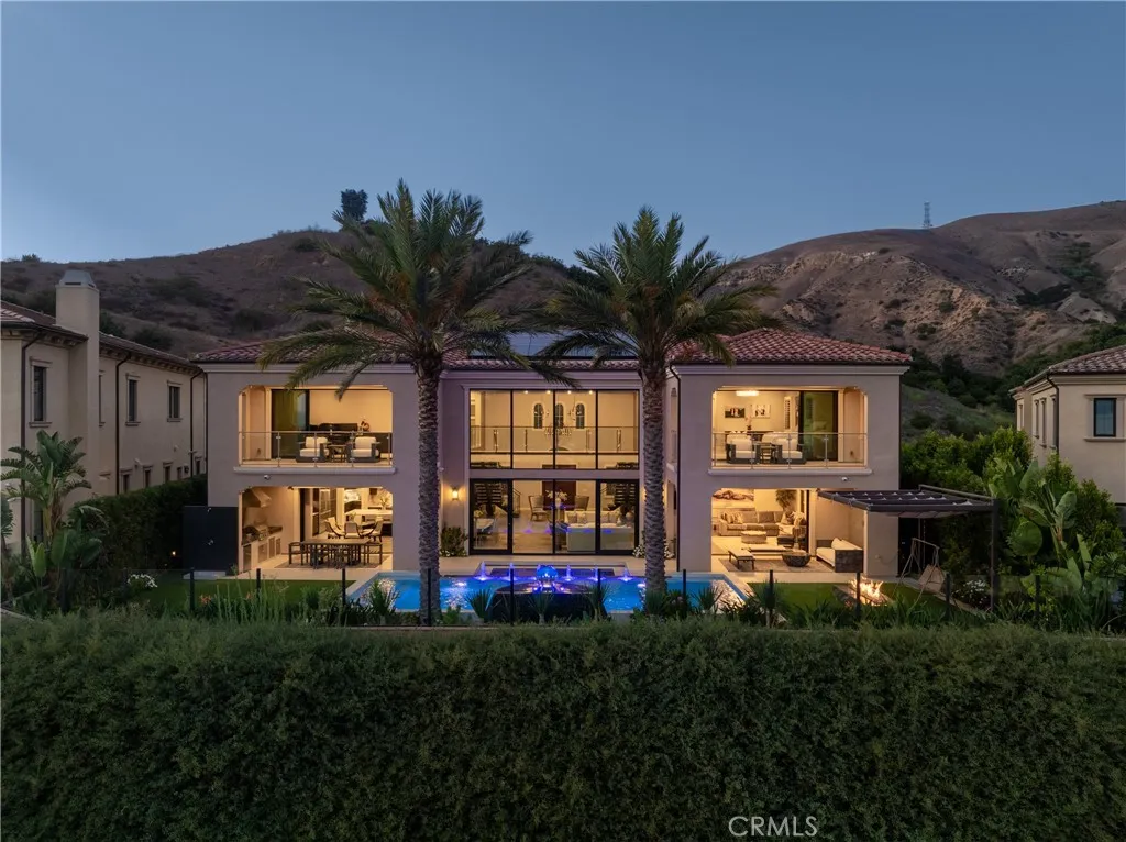 162 Leafy, Irvine, California 92602 home-pic-1