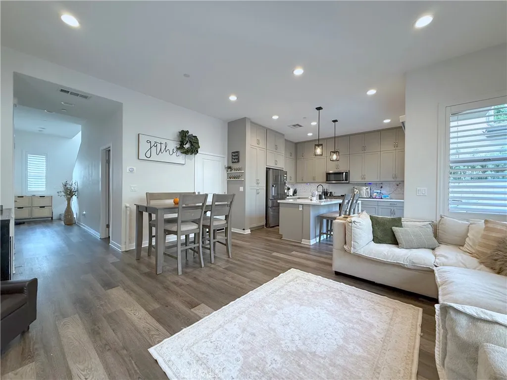 4173 Horvath 103, Corona, California 92883 home-pic-3