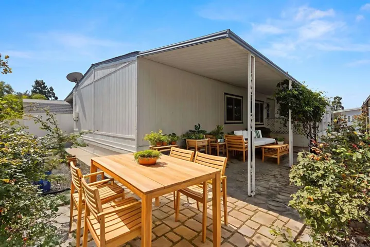 Nice spot to enjoy and can be fenced for your doggie!