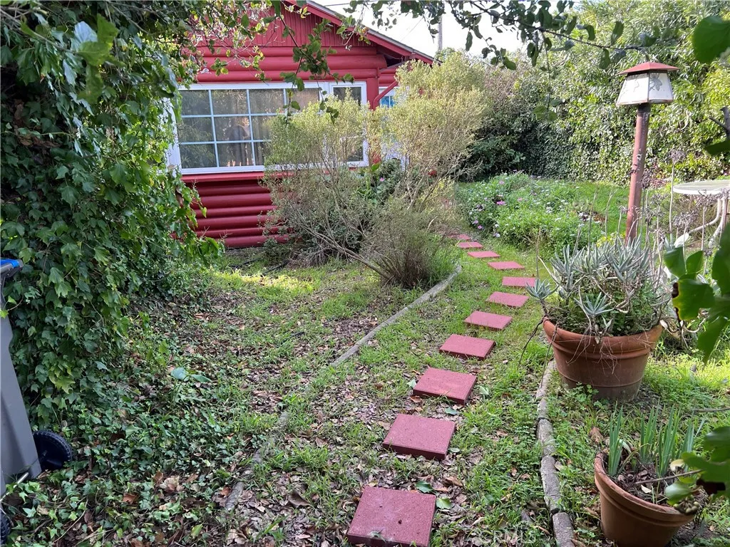 2299 Yorkshire Drive, Cambria, California 93428 home-pic-2