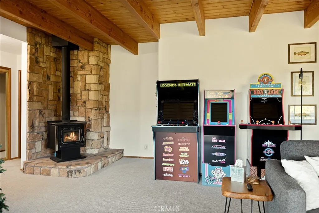 404 Darfo, Crestline, California 92325 home-pic-28