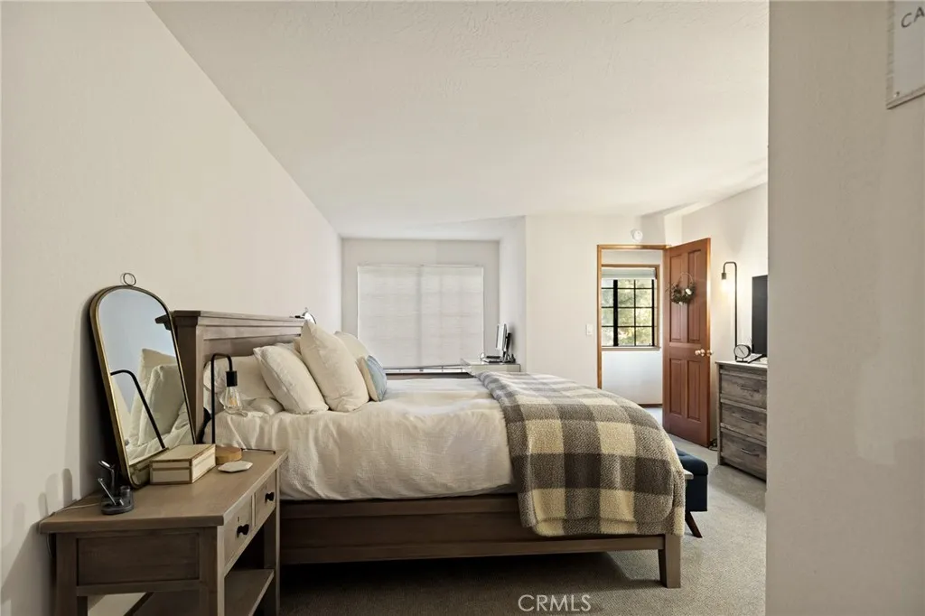 404 Darfo, Crestline, California 92325 home-pic-21