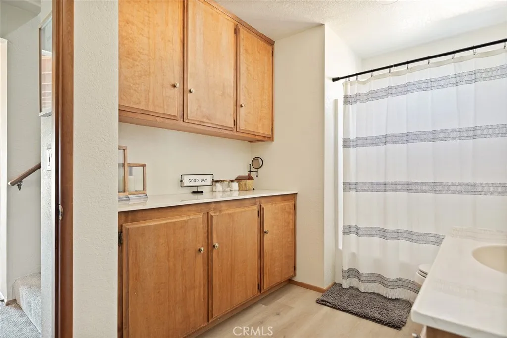 404 Darfo, Crestline, California 92325 home-pic-19