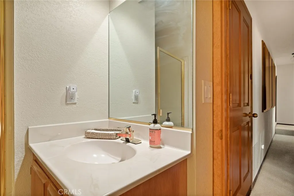 404 Darfo, Crestline, California 92325 home-pic-35