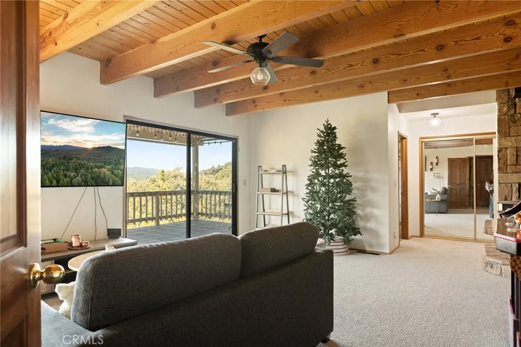 404 Darfo, Crestline, California 92325 home-pic-23