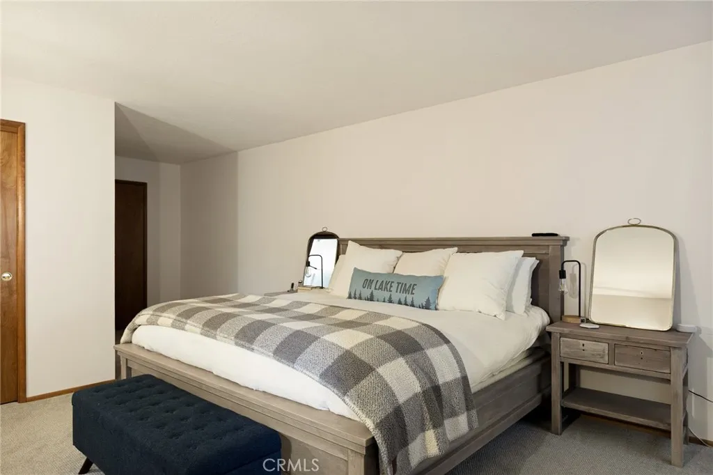 404 Darfo, Crestline, California 92325 home-pic-20