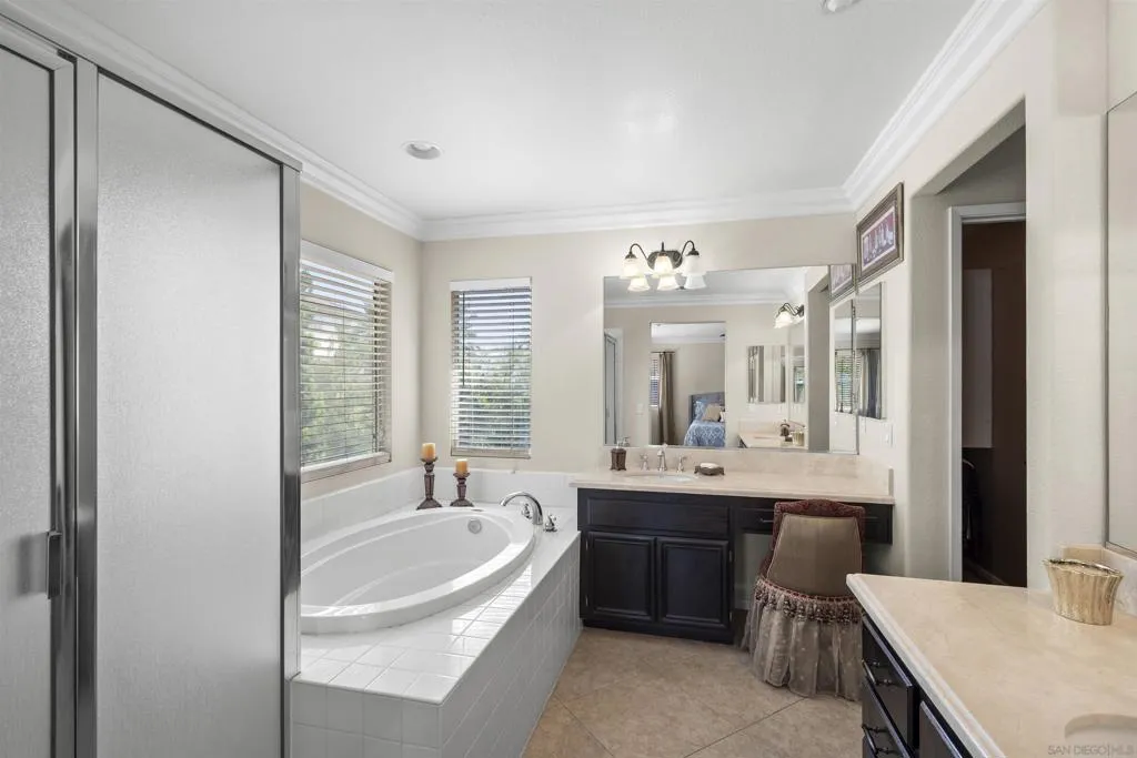 10145 Challenger Ct, Spring Valley, California 91978 home-pic-29