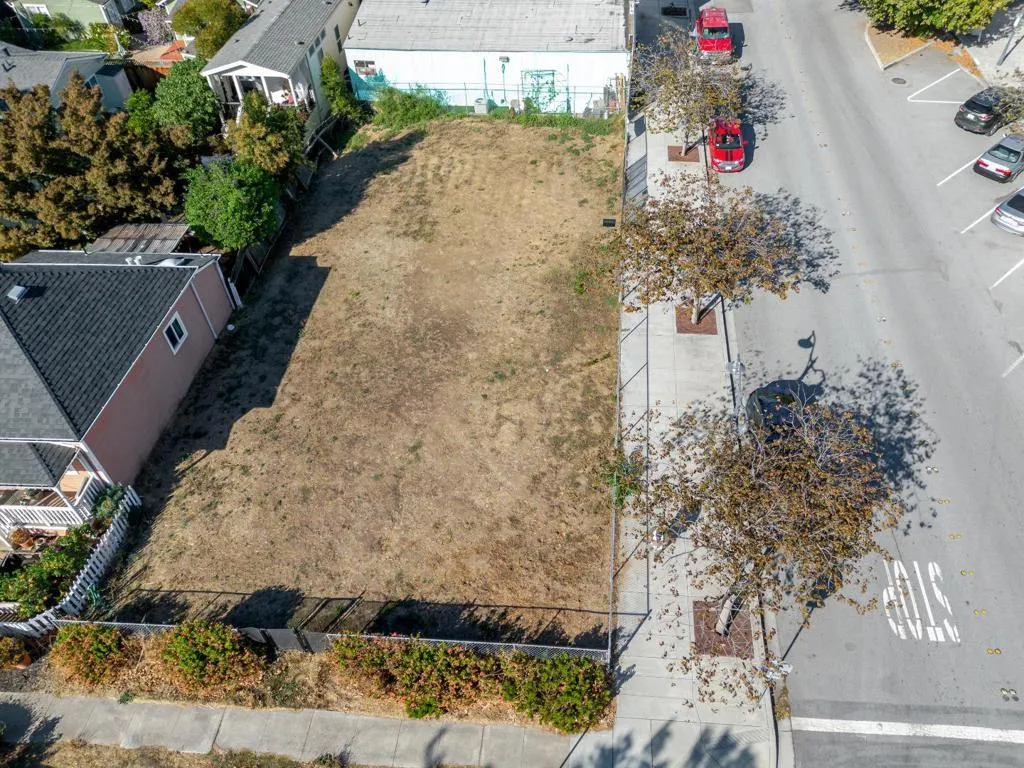185 J St