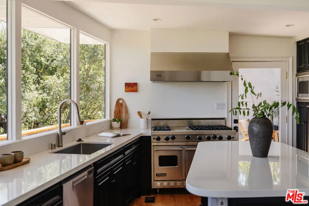 910 Glen Oaks Boulevard, Pasadena, California 91105 home-pic-14