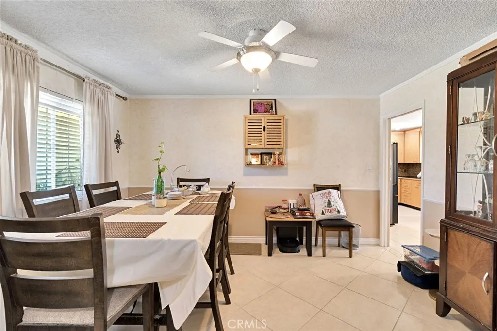 3077 W Robinwood Lane, Fresno, California 93711 home-pic-8