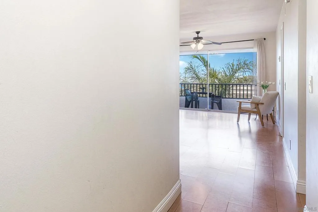 2514 Clairemont Drive  home-pic-4