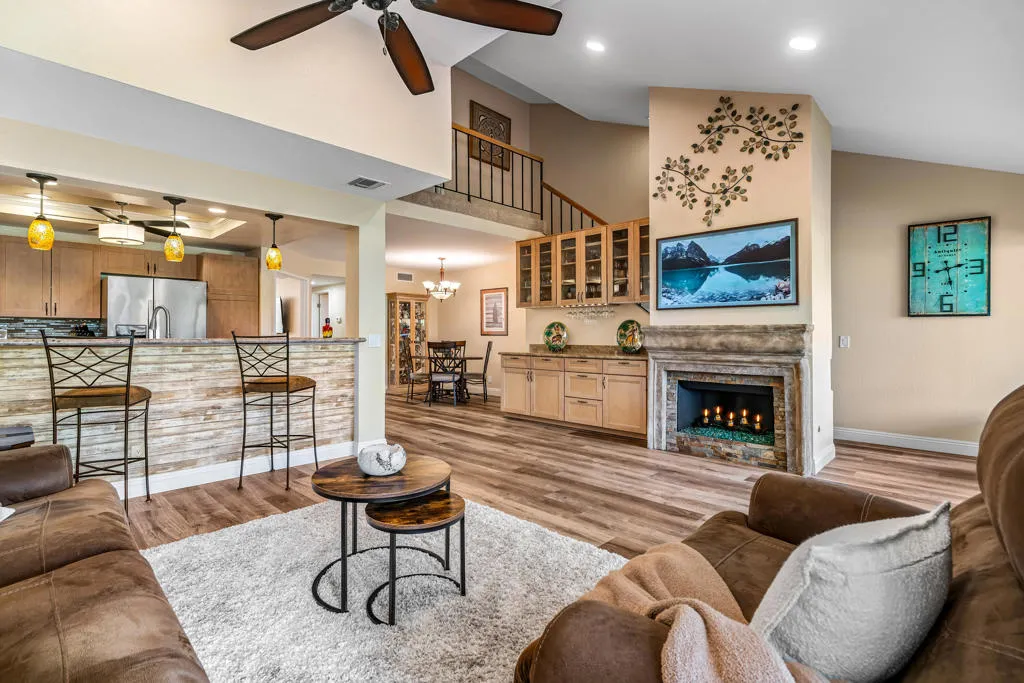 41628 Woodhaven Drive E, Palm Desert, California 92211 home-pic-9