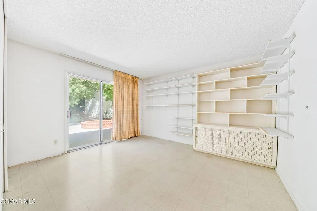 15877 Beaver Run Road, Canyon Country, California 91387 home-pic-36