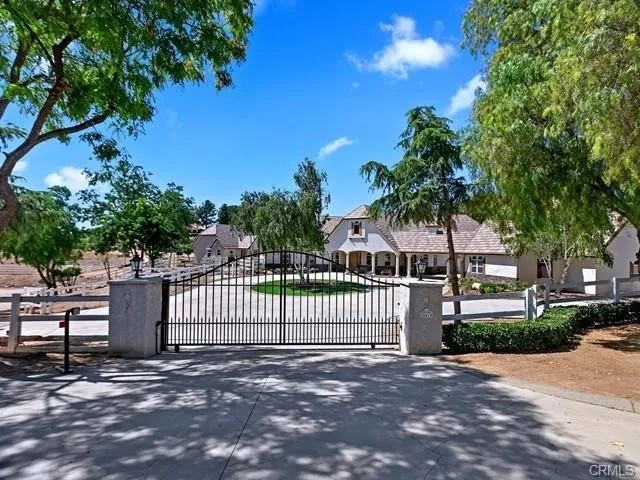 36410 Calle Puerto Bonita, Temecula, California 92592 home-pic-2