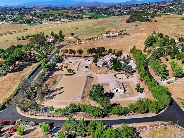 36410 Calle Puerto Bonita, Temecula, California 92592 home-pic-5