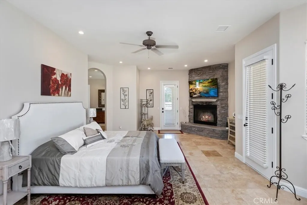 36410 Calle Puerto Bonita, Temecula, California 92592 home-pic-14